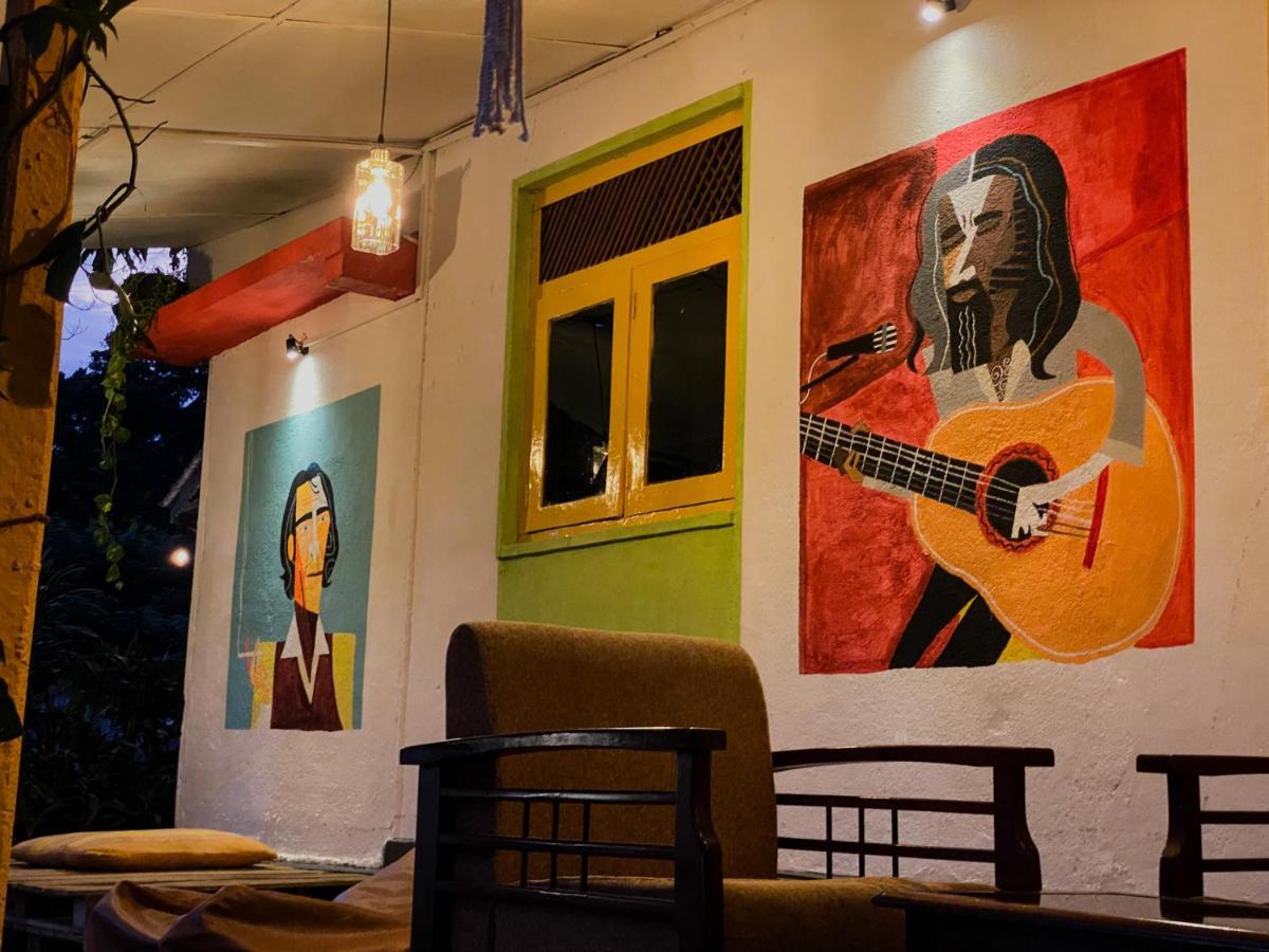 Mad Monkey Hostel And Lounge Елла Екстер'єр фото