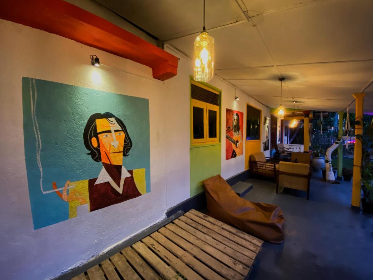 Mad Monkey Hostel And Lounge Елла Екстер'єр фото