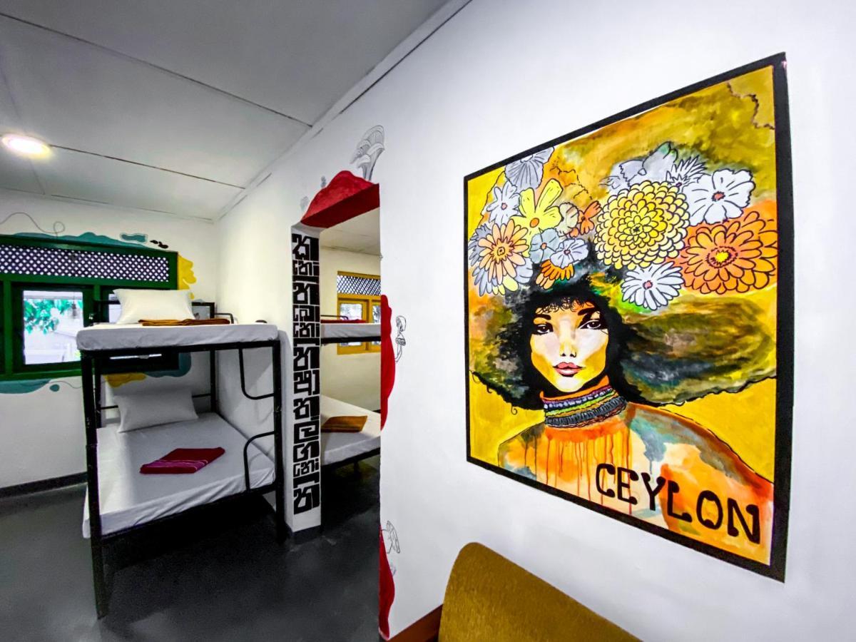 Mad Monkey Hostel And Lounge Елла Екстер'єр фото