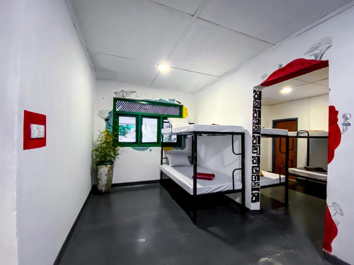 Mad Monkey Hostel And Lounge Елла Екстер'єр фото