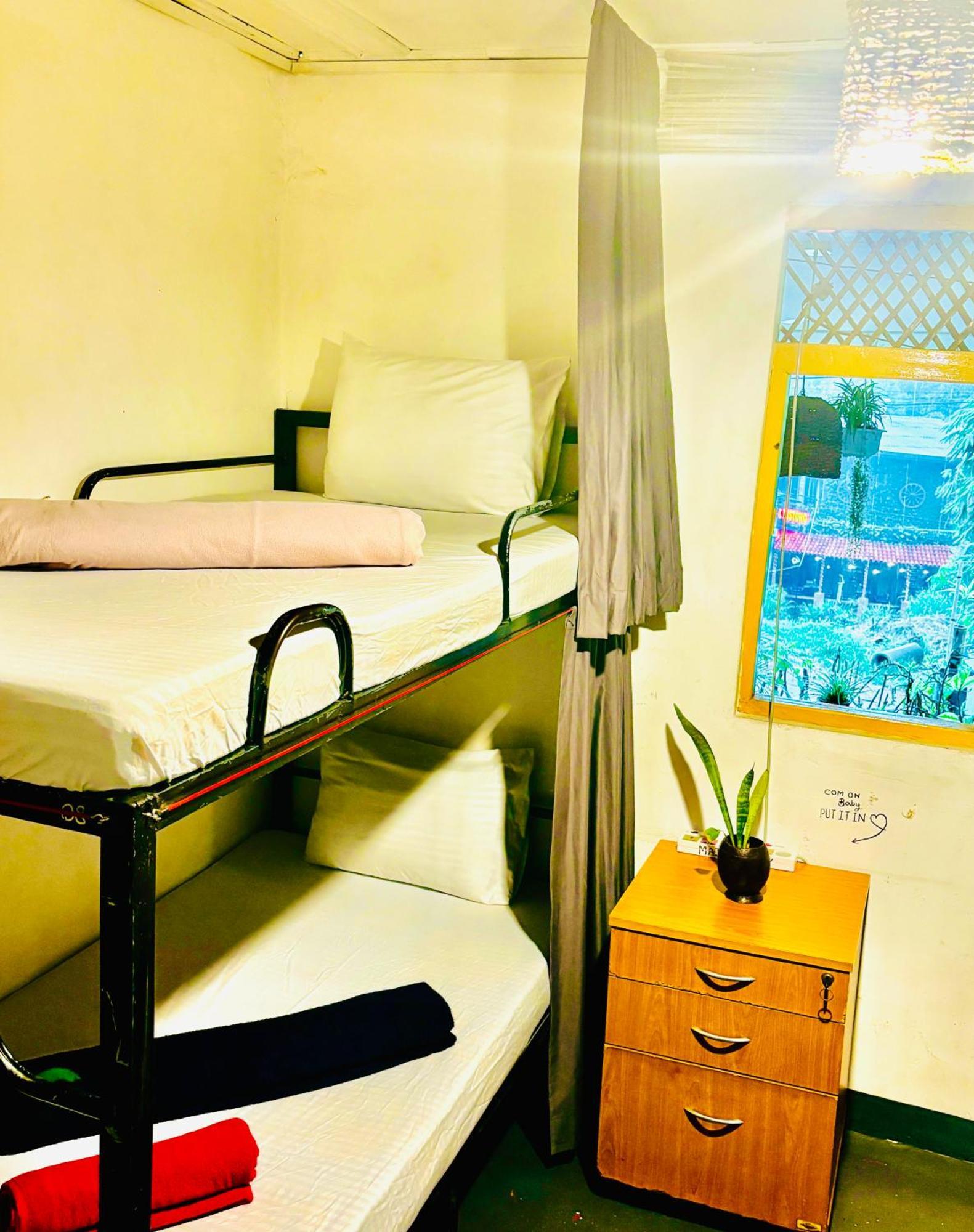 Mad Monkey Hostel And Lounge Елла Екстер'єр фото